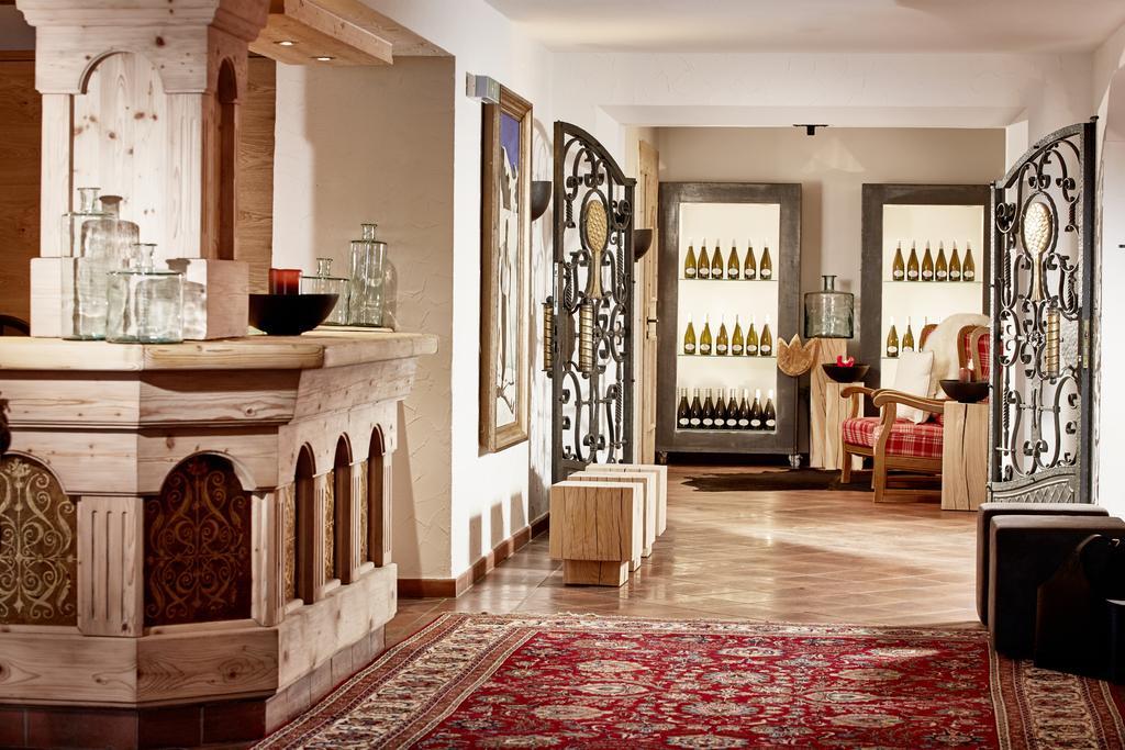 Der Gruene Baum Mountain Boutique Hotel Ehrwald Eksteriør billede